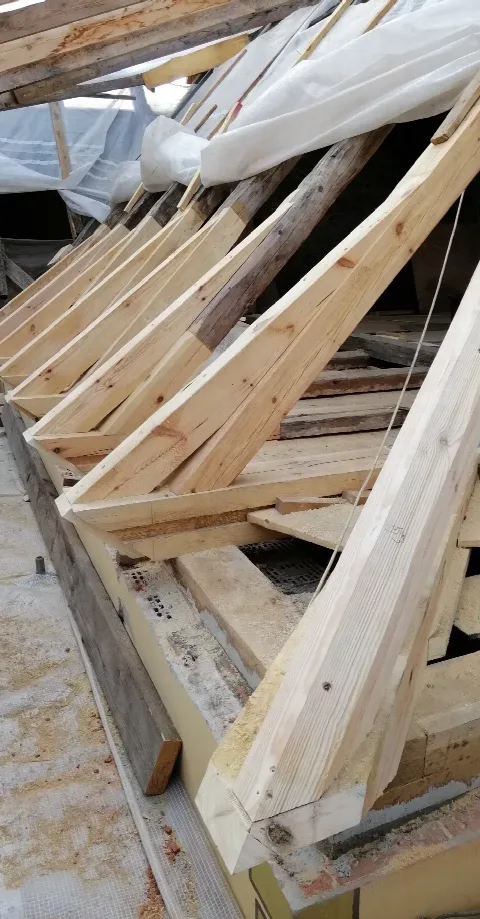 Dachtragwerk mit ergänzten Hölzern